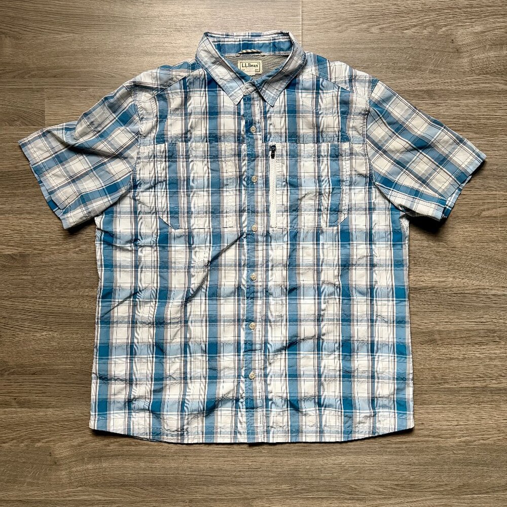 L.L. Bean Men's Cool Weave Button Up Short Shirt - Blue/White